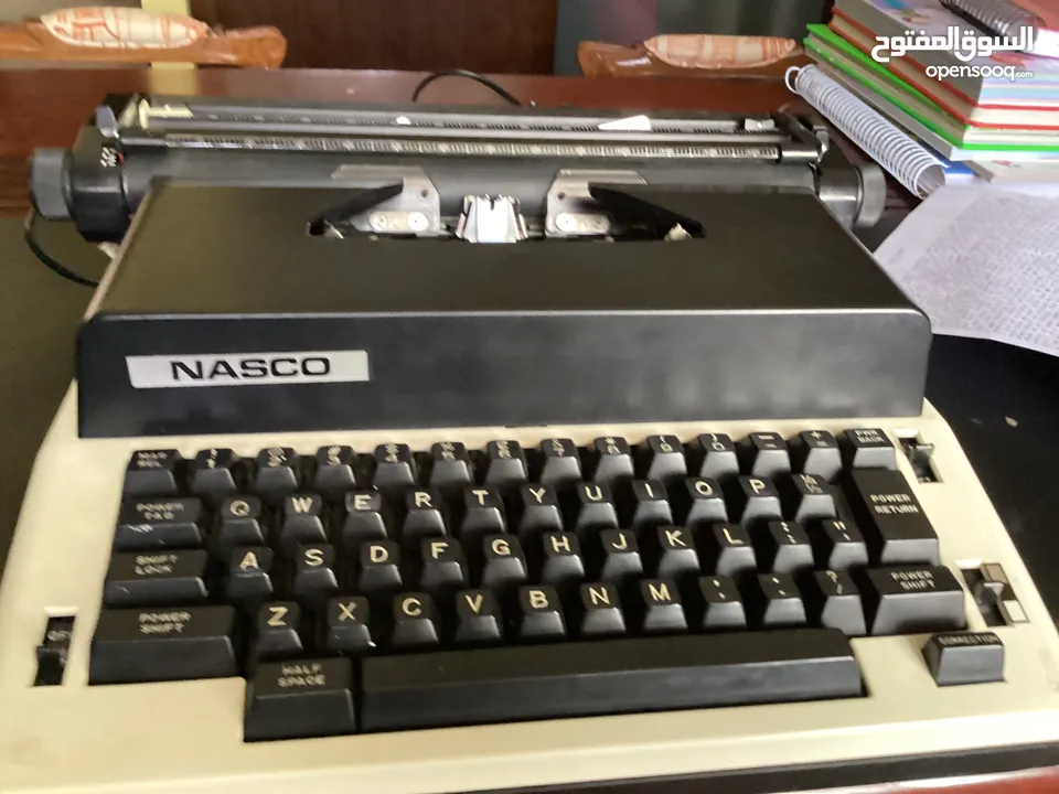 اله كاتبه نوع ياباني ‏جديدة غير مستعملة ‏أبدا ‏نظيفة 100% باحسن سعر typewriter
