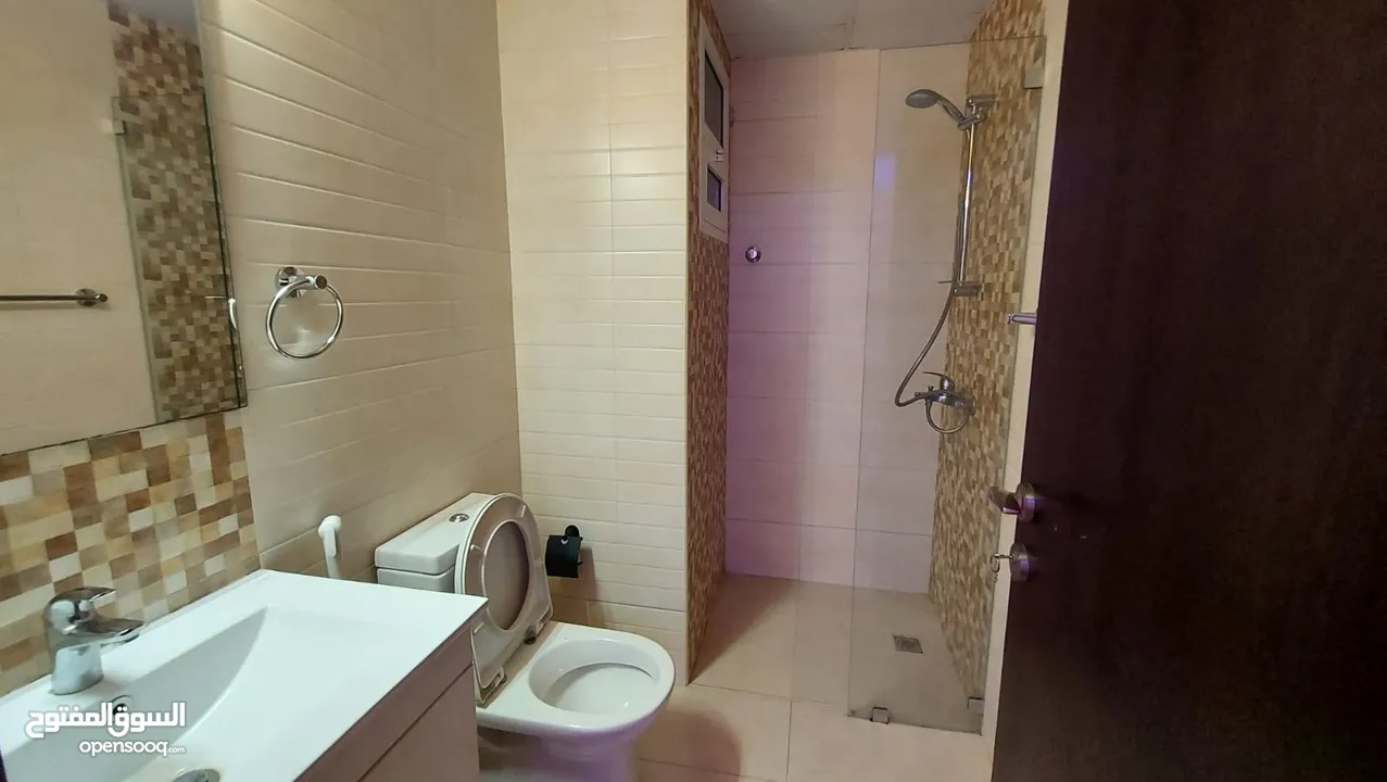 3 Bedrooms Furnished Apartment for Rent in Qurum REF:1050AR