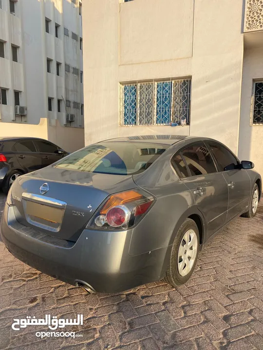 Urgent sell car of Nissan Altima 2009