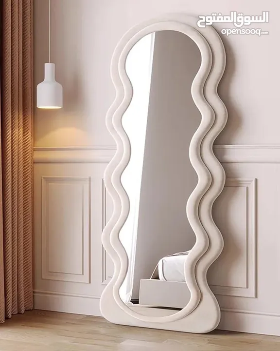 مرايا فخمههه ب اطار مخمل فخم اغتنمي العرض وخديها