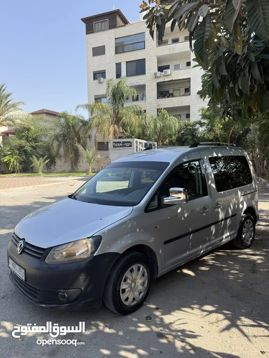 فقط 55 الف كادي 2011 جير عادي 6+1 ترخيص تامين سنة يد اولى اغلبها دهان شركة سيارة استخدام عائلي