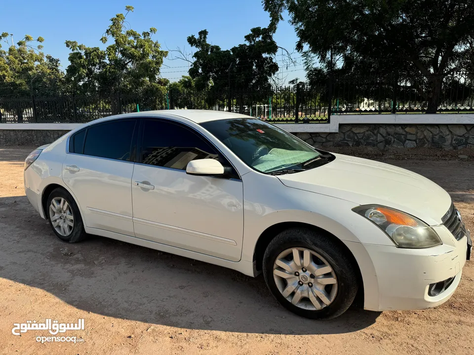 مطلوب 4500 درهم فقط  DHS 4800/= NISSAN ALTIMA S V4 2009 GCC  مشكله في قير