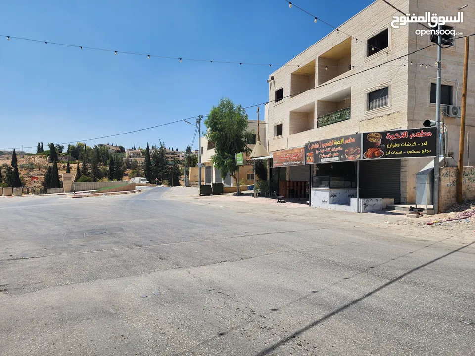 محل للايجار على شارع المنطقة الصناعية الرئيسي