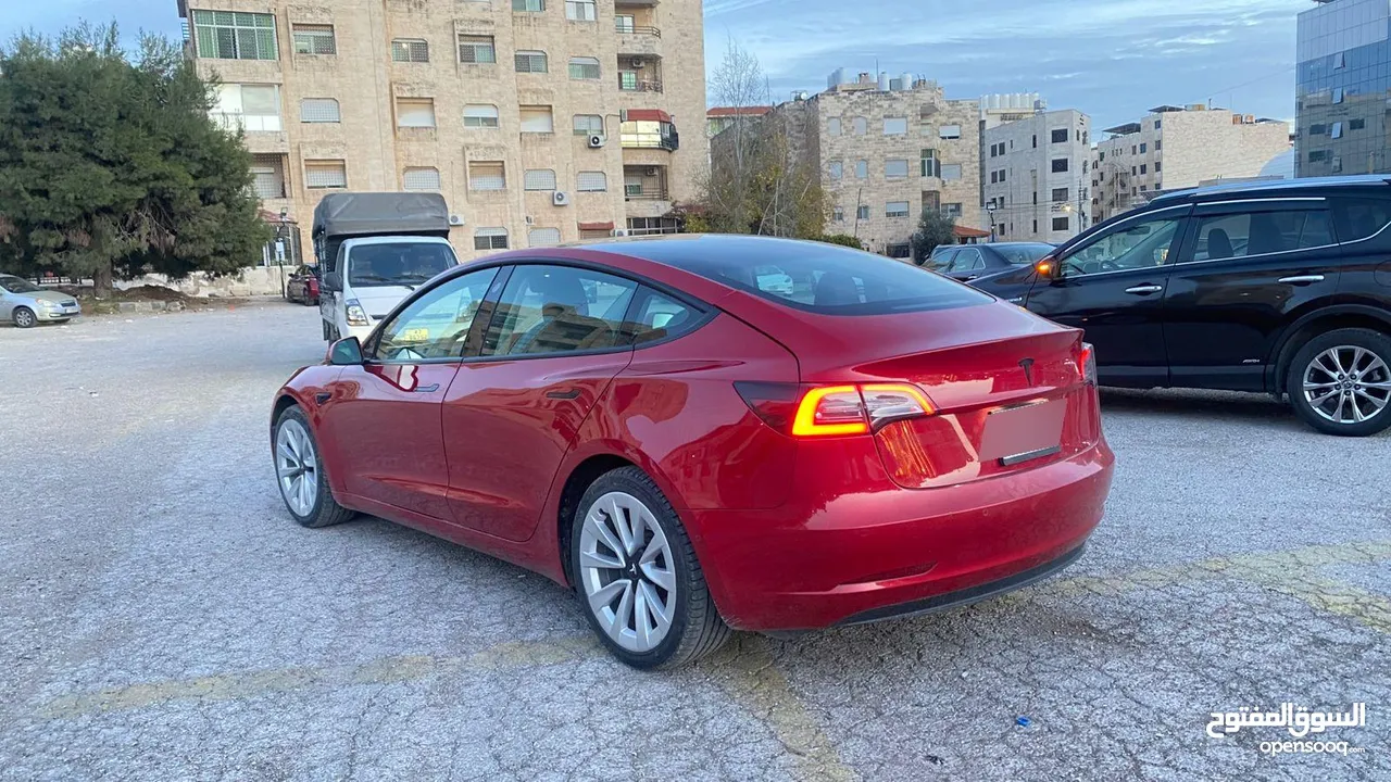 Tesla model 3 2022 standard plus/7 جيد / اتوسكور A/ عداد قليل كاش وبالاقساط