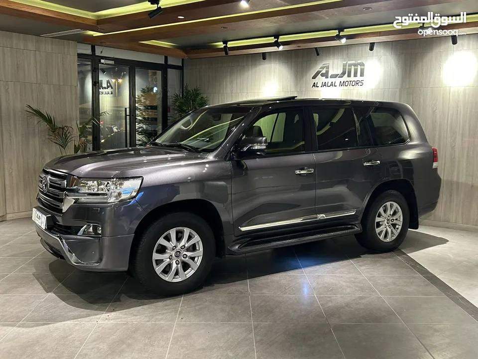 Toyota LAND CRUISER GXR V8 model 2018 FOR SALE