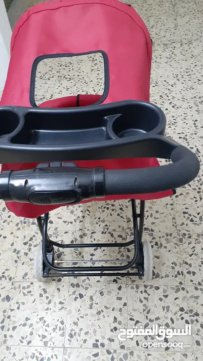 عربة أطفال بحالة ممتازه