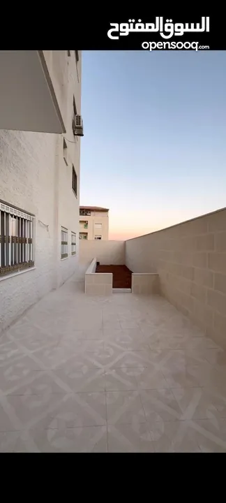 شقه للبيع بتلاع العلي