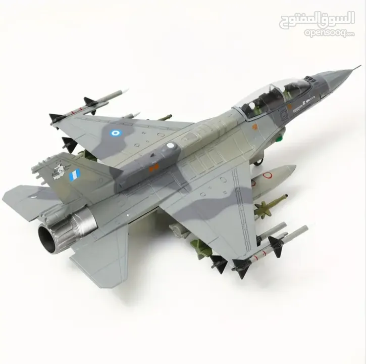 نموذج طائرة حديد F16