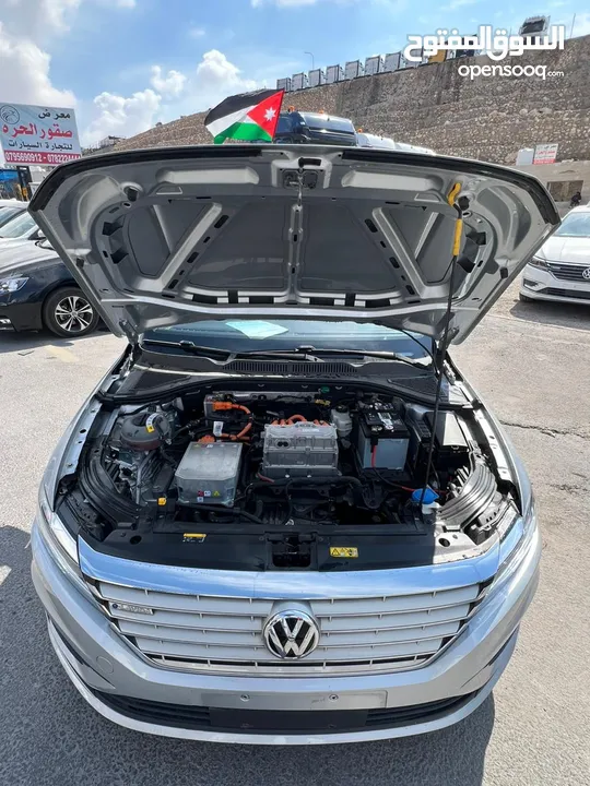 Volkswagen E-Lavida 2020
