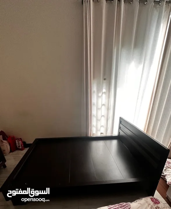 سرير كبير للبيع/ كرفايه/ Queen Bed for sale