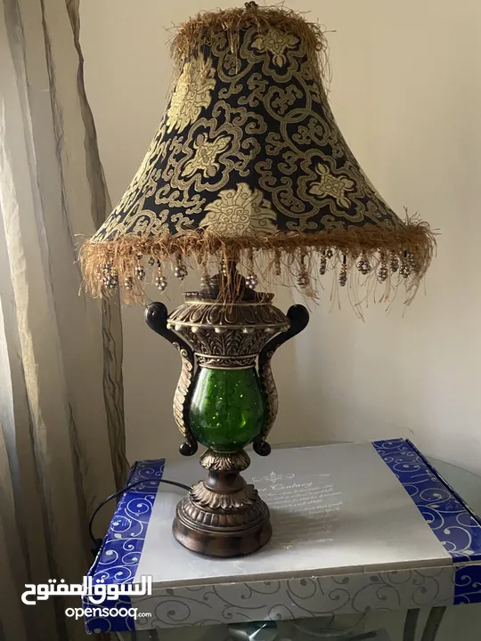 Table lamp and treya for sale