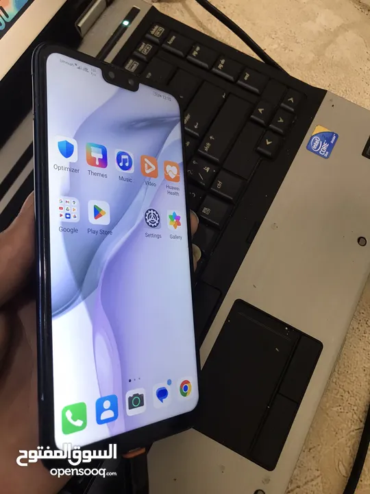 جهاز هواوي y9 2019 بحالة الوكالة استعمال بسيط .. كما هو موضح بالصور معاه شاحن وسماعات