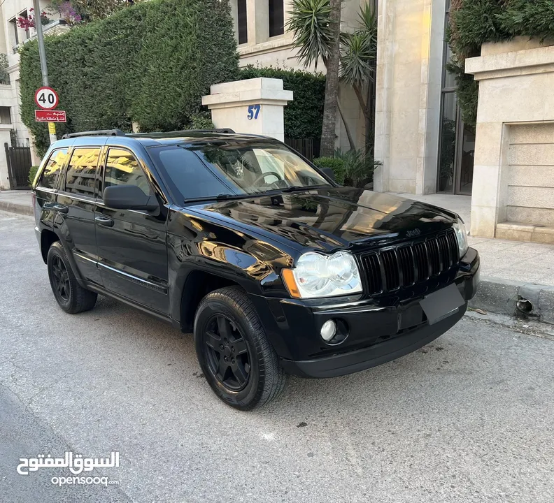 جيب جراند شيروكي موديل 2005  ‎ بحالة ممتازة / فل كامل Black Edition
