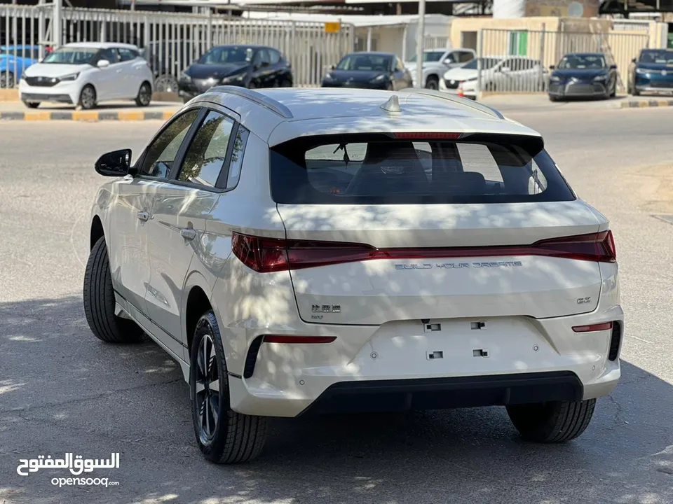 ‏BYD E2 2023  فل الفل عداد قليل سعر مميز