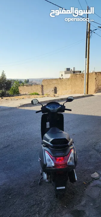السلام عليكم ورحمة الله وبركاتة سكوتر هوندا اكتفا 2023 للبيع السكوتر  بصلاة على سيدنا محمد سكوتر نظي