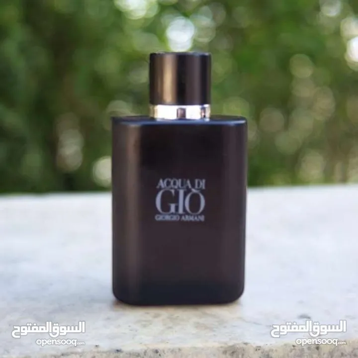 سعر البكج مكون من عطرين  شامل التوصيل ( صور المبخرة والمج هدية مع البكجات )