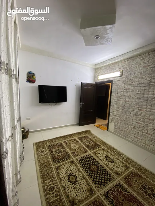 شقة مفروشة للإيجار في حي الجنوبي  مسجد علياء التل فوق مدرسة دار العلوم ستوديو