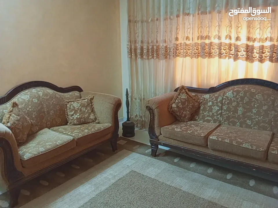 طقم زان خشب 9مقاعد مع السجاده والبردايتين