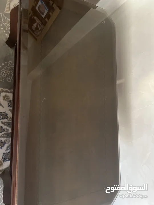 طاولة وسط خشبية