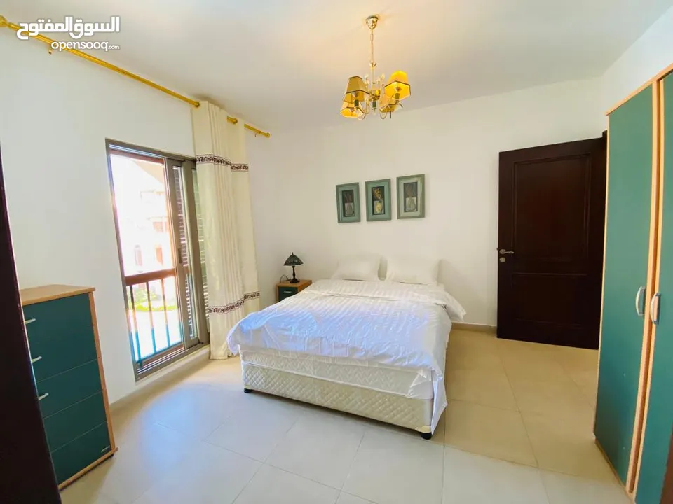 شاليهات بتالابيه وايلا  وفلل داخل وخارج تالابيه متوفر بأحجام مختلفه من غرفه ولغايه 4 غرف وفلل 7 غرف