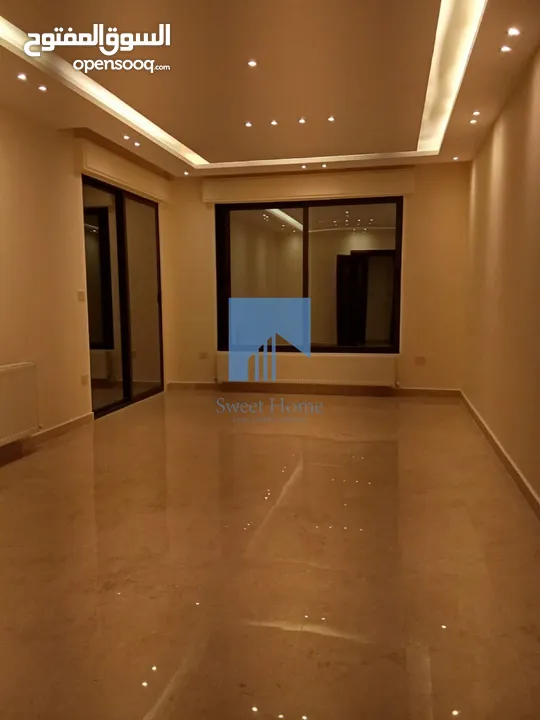 شقة فاخرة للبيع في الجاردنز  - قرب قاضي القضاة طابق ثالث مع روف دوبلكس 238م لم تسكن