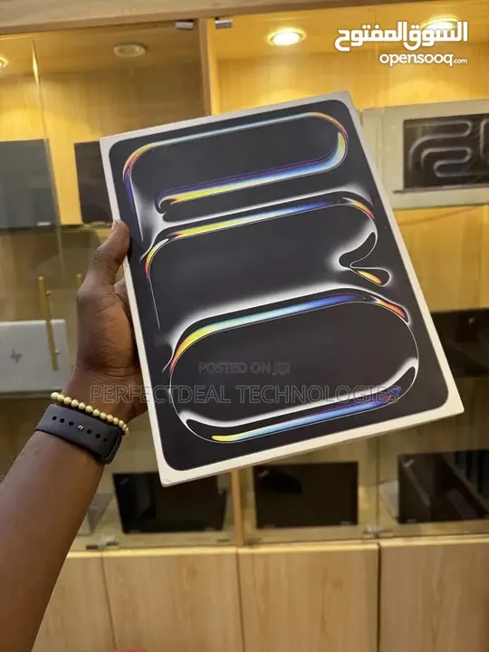 Ipad pro 13-inch(M4) جديد كفالة شرق اوسط بسعر مميز