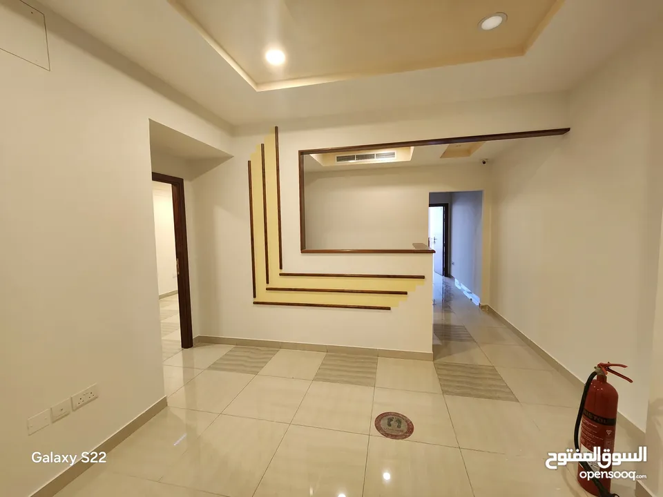 فيلا استخدام تجاري في العذيبة للايجار_ Villa for rent used commercial in oziba