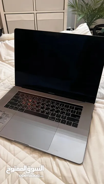 للبيع لابتوب Macbook Pro