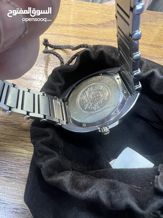 لاصحاب الذوق الرفيع ساعة سويسرية اصلية 100%ماركة هيرميس HERMES  استخدام بسيط جدا بسعر ممتاز