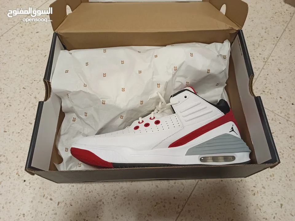 Air Jordan Max Aura 5 ‘White حذاء كرة سلة جميل جدا من جوردن