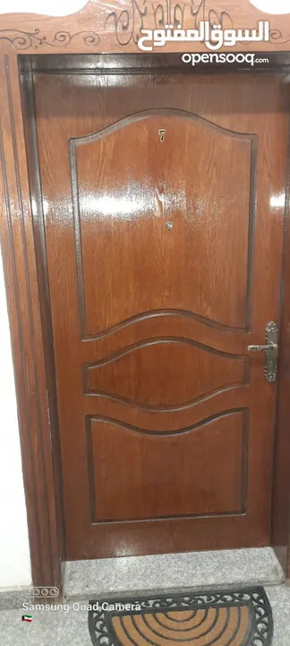 نشتري نشتري نشتري جميع انواع الشبابيك المنيوم والبواب الخشب والحديد والمطابخ والكرميد والسكراب...