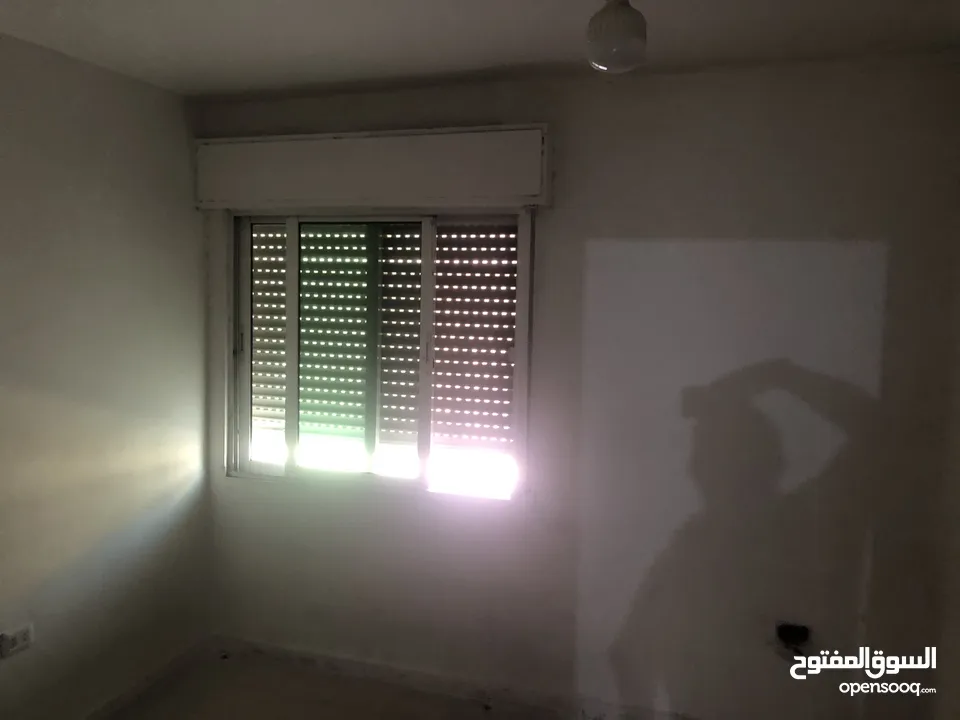 Empty apartment for Rent
