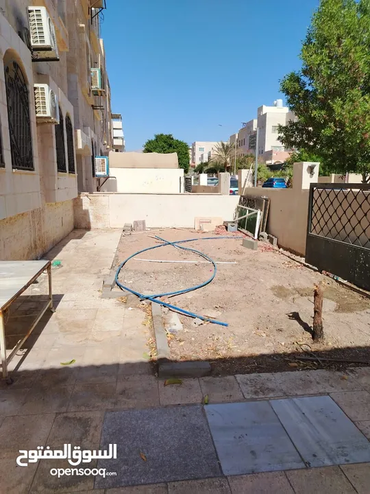 شقة مفروشة طابق ارضي للايجار الشهري الثامنة