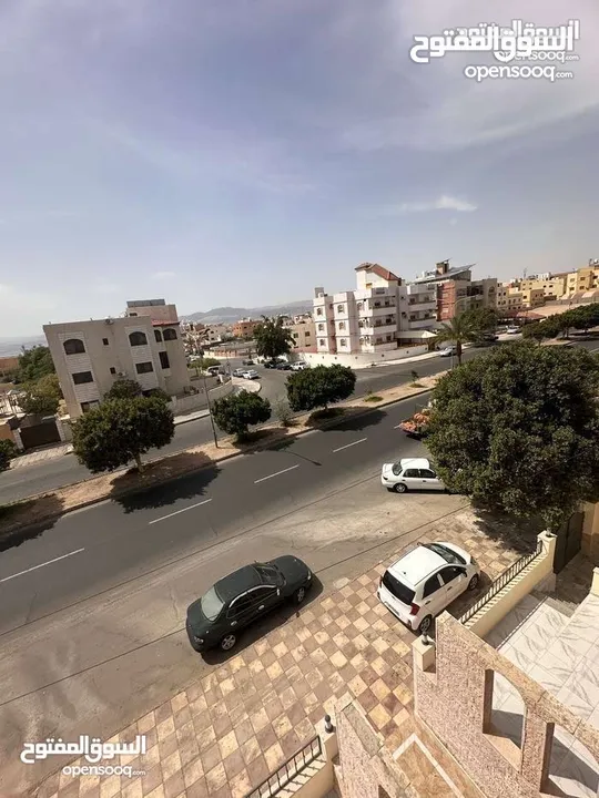 شقه للبيع في الثالثه جديده لم تسكن طابق ثاني شارع رئيسي مقابل السادسه اكمال المنشور في الأسفار