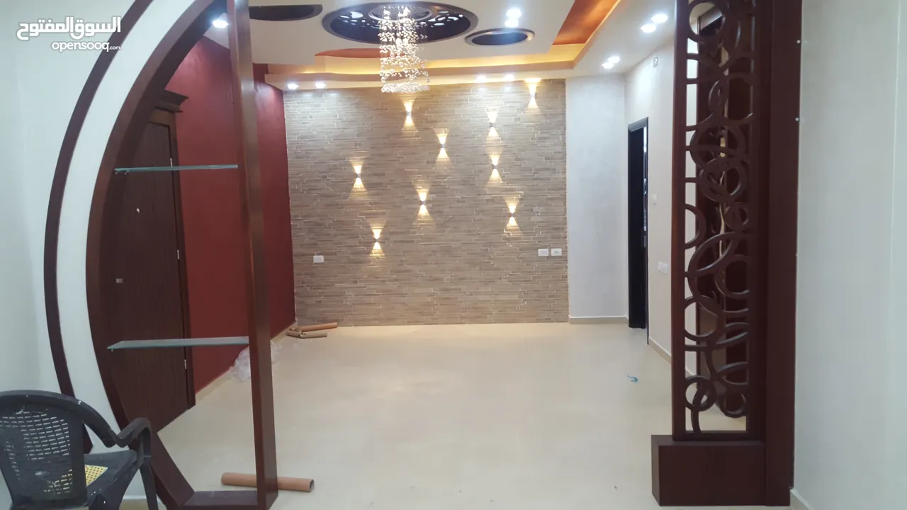 شقة للبيع في مدينة نابلس - اول شارع تل قرب محلات السيد تقريبا وصيدلية اوكسجين