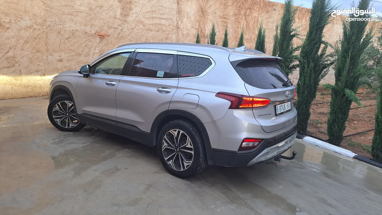 عرض على هونداي 7 ركاب سنتافيه 2020 بالاضافات المميزه والدفع الرباعي يد اوولا البيع مستعجل بسبب السفر