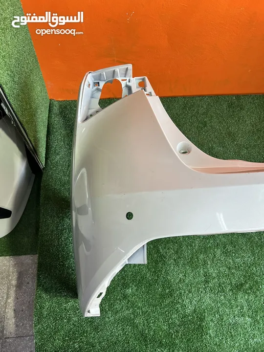 طمبون خلفي تويوتا بريوس 2019-2022 Toyota  متوفر عدد من طمبونات و عدة الوان Prius  تويوتا2019-2022