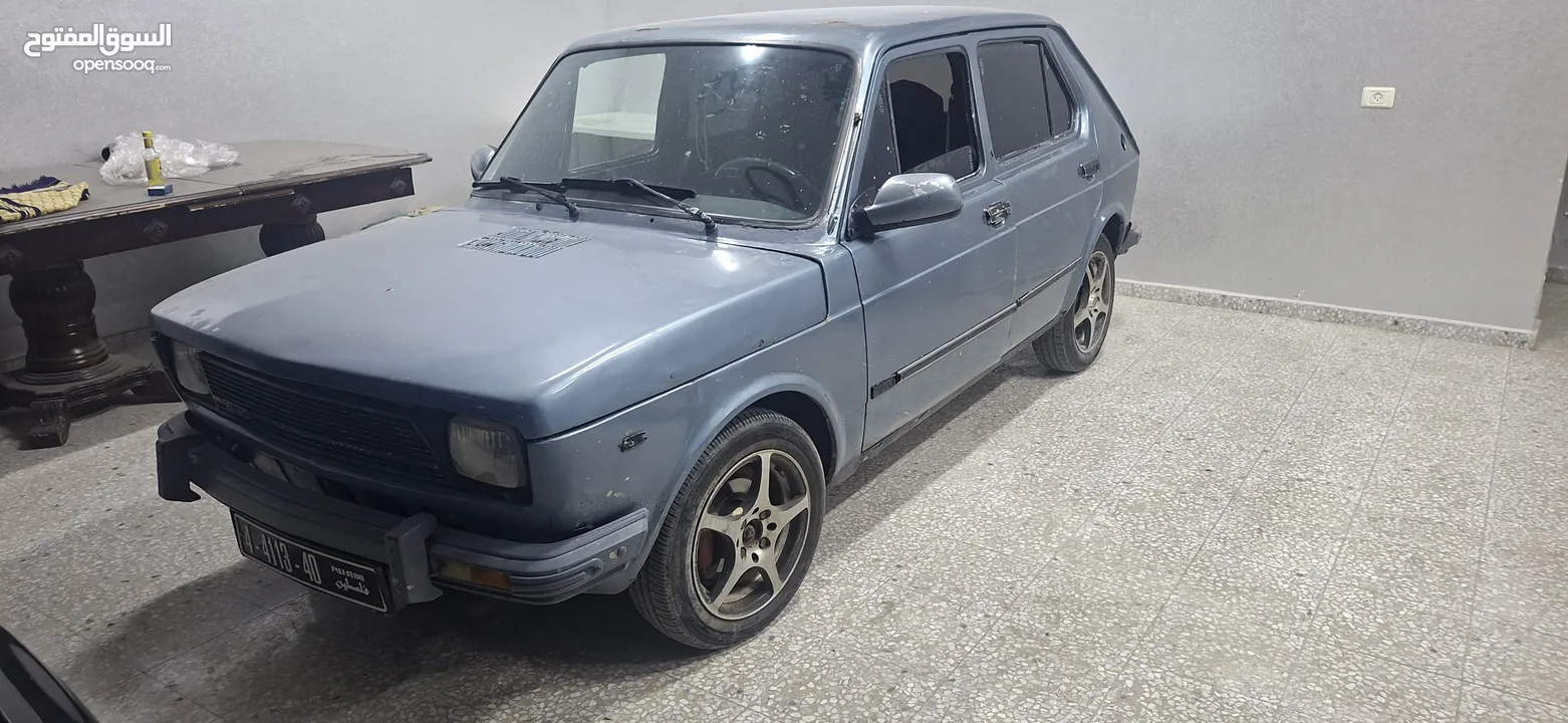 فيات 127موديل 1980غيار عادي ماتور 900قانوني عليها ترخيص سنة