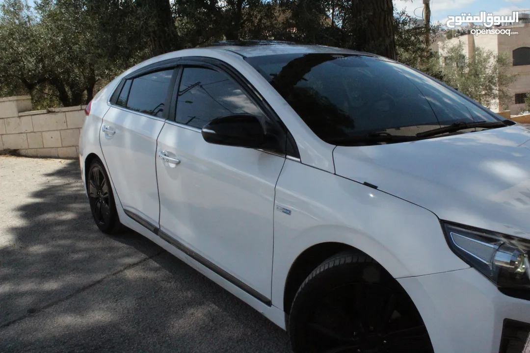 هيونداي أيونيك هايبرد 2018 – IONIQ HYBRID Black Edition