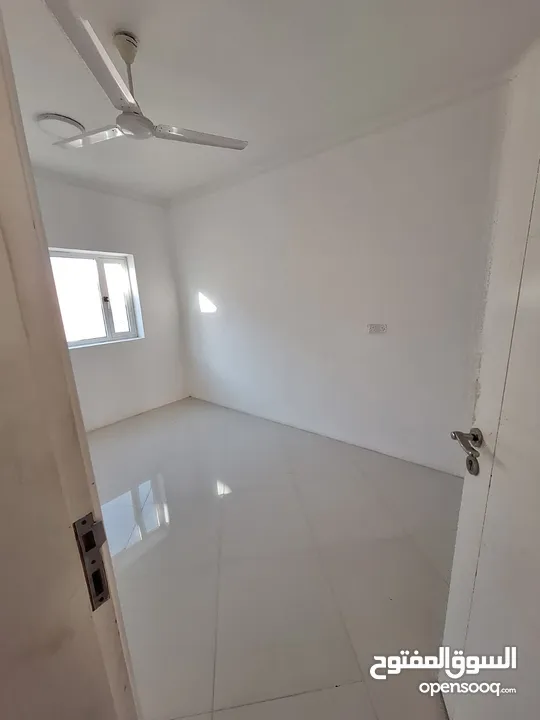 APARTMENT FOR RENT IN BUSAITEEN 3BHK SEMI FURNISHED WITH ELECTRICITY
