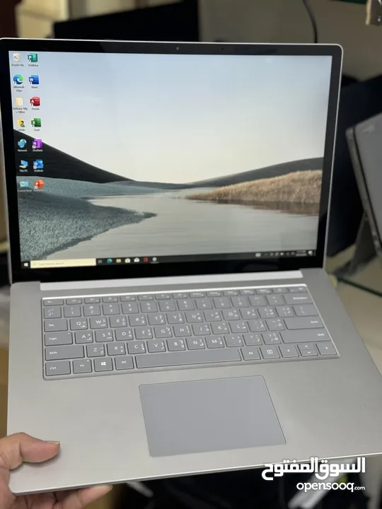 Microsoft surface Book 3 core i7 10th Gen 8gb Graphics iris plus 2k resolution Touchscreen