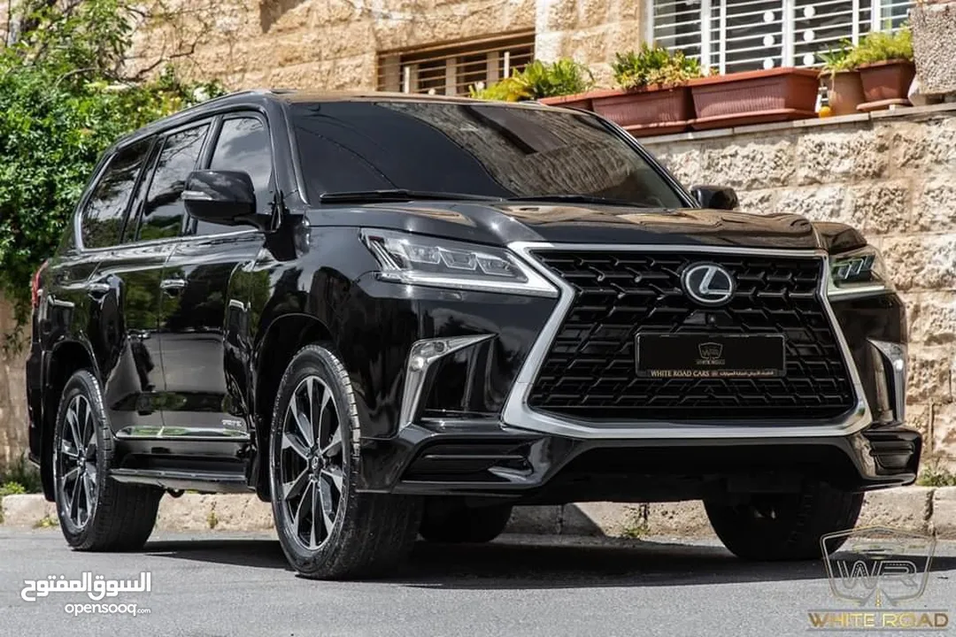 Lexus LX 570s 2016 sport plus  فل كامل فحص كامل من داخل بيج