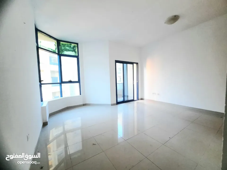 Luxurious 2 bedroom apartment available for rent in al khor tower