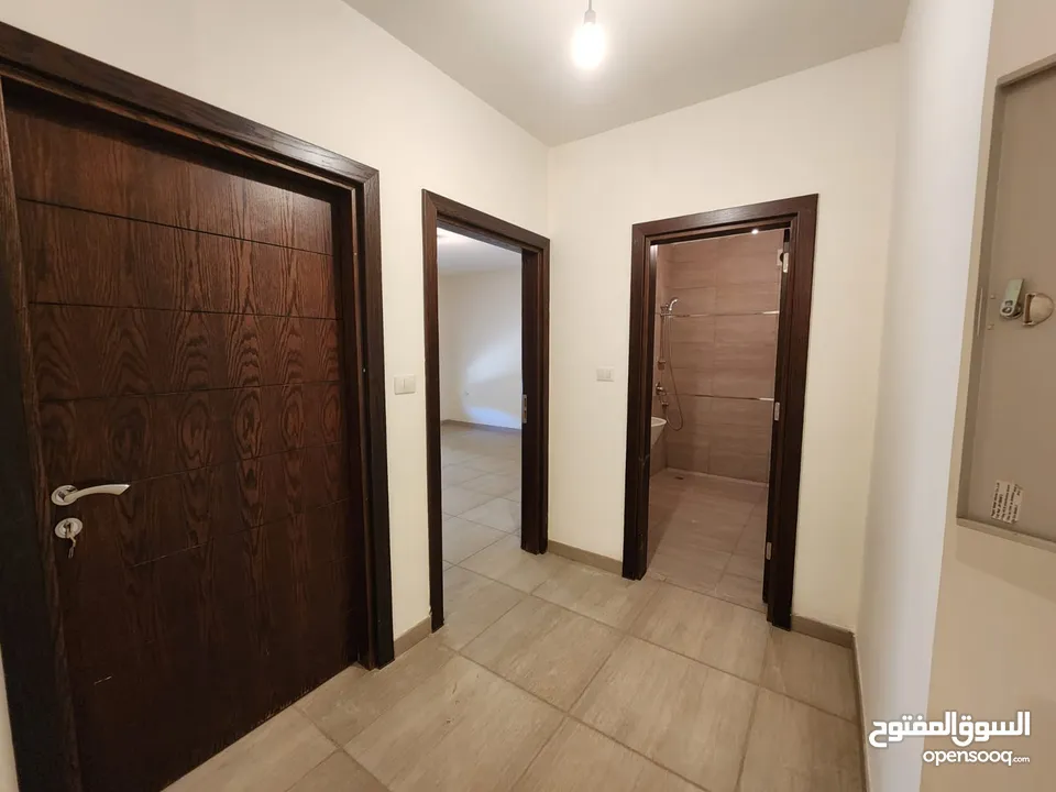 شقة فارغة للبيع في منطقة الدوار الرابع ( عدد 4 ) ref : 14340