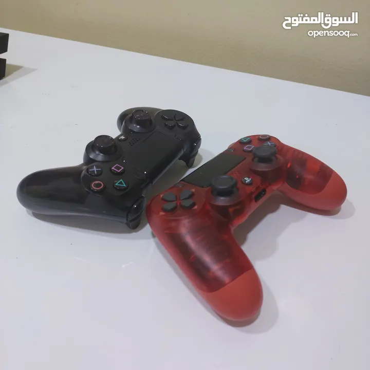 PS4 1TB with 2 Controller