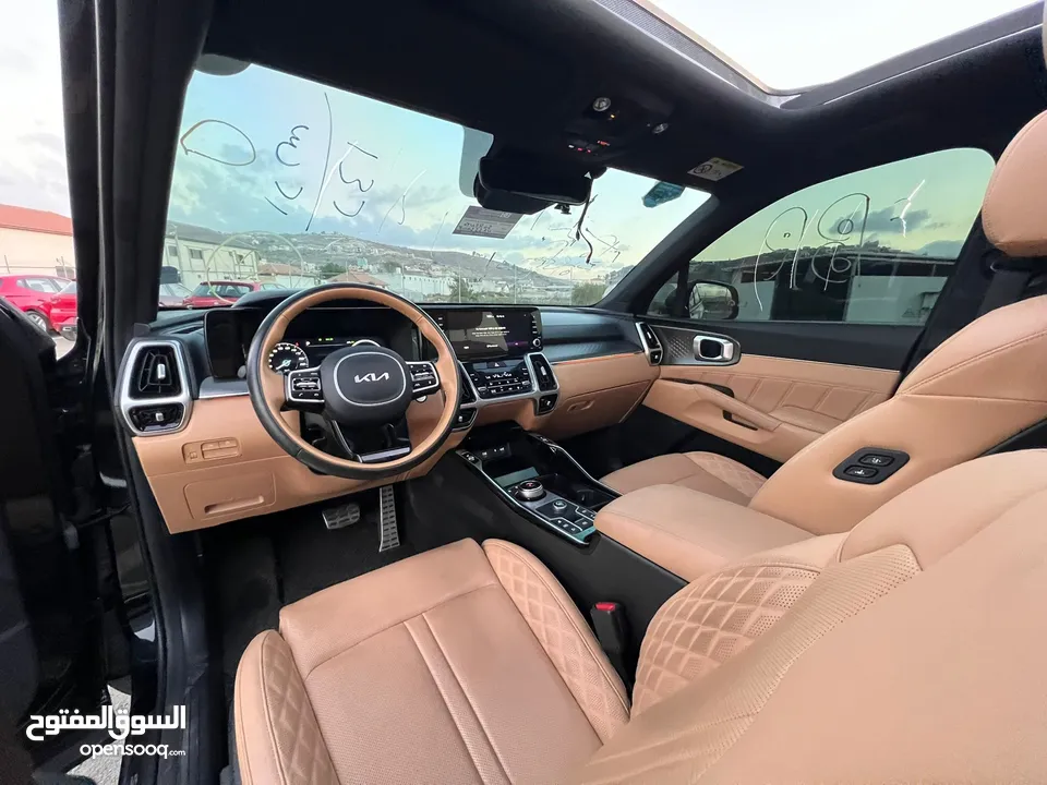كايا سورينتو 2022/فل الفل  فتحة سقف بانوراما  2x4 ///240Hp بنزين + كهرباء  ( Haybrid) 1600cc