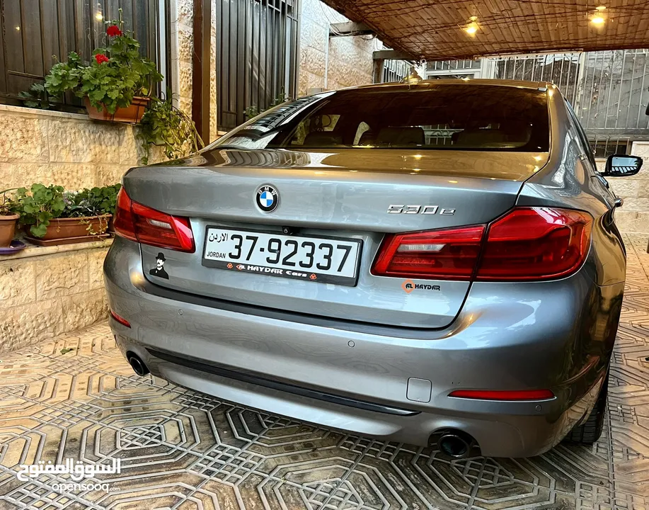 Bmw 530e هايبرد + بلگ ان  2018