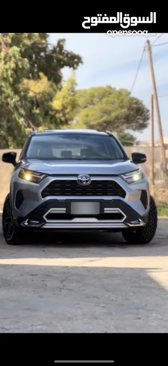 تويتا راڤ 4