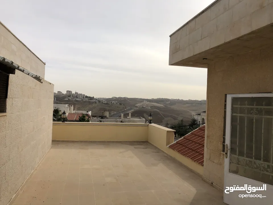 فيلا في عبدون للايجار  Villa For Rent At Abdoun