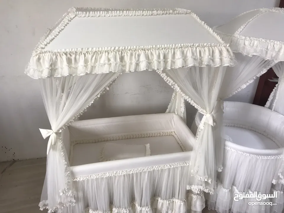BABY BED AND BORN BABY ACCESSORIES